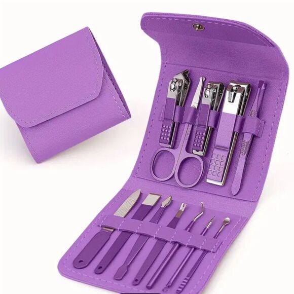 Manicure & Pedicure kit - Picture 1 of 11